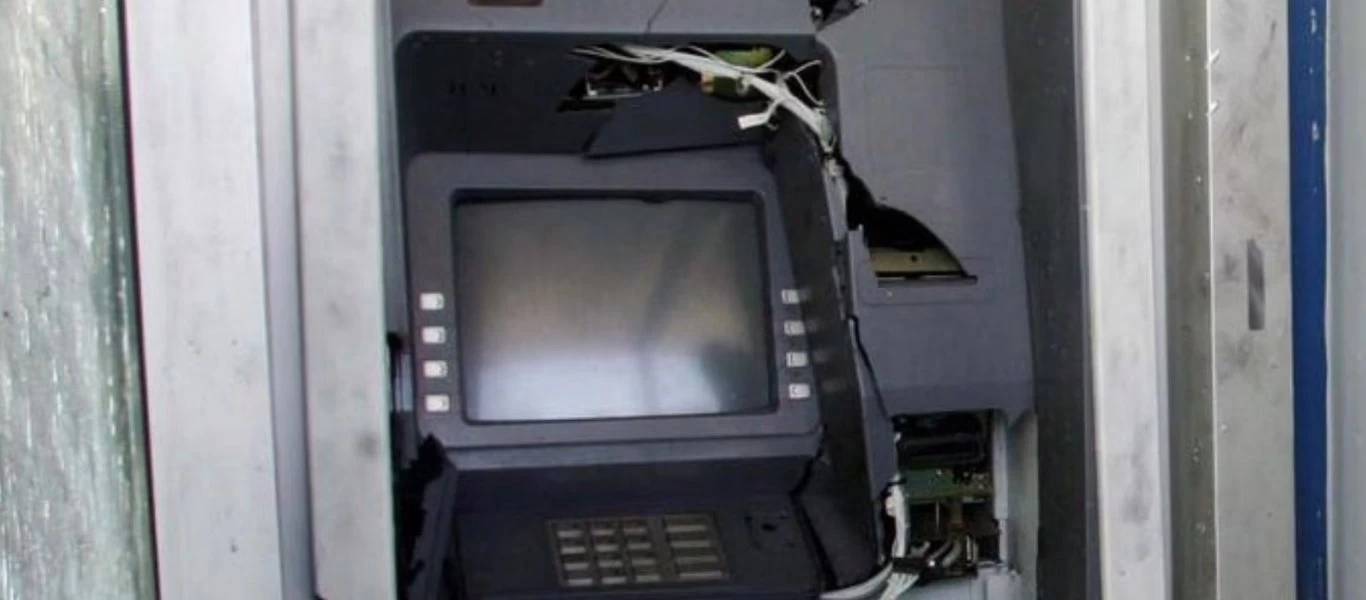 ΕΛΑΣ: Άγνωστοι ανατίναξαν ΑΤΜ στο ταχυδρομείο του Βασιλικού Ευβοίας